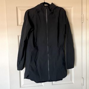 Lululemon black rain jacket